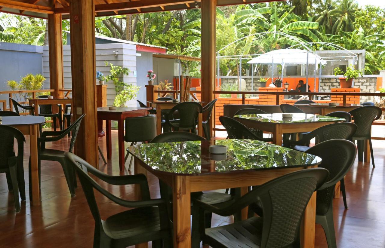 Charming Holiday Lodge- Addu Atoll Meedhoo, Maldives Экстерьер фото