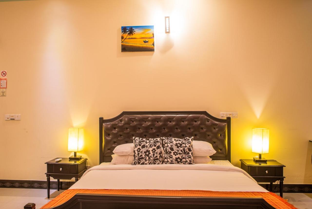 Charming Holiday Lodge- Addu Atoll Meedhoo, Maldives Экстерьер фото
